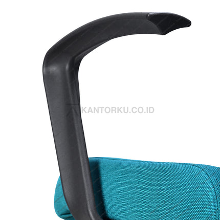 Kursi kantor Gresco GC302H hadir dengan frame nylon ringan namun kuat – koleksi terbaik dari KANTORKU.