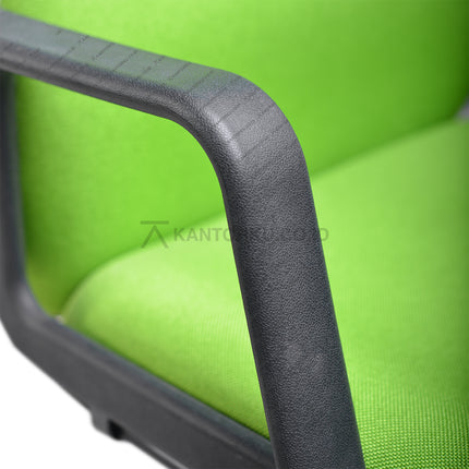 Kursi Gresco GC 77 H dengan frame nylon kokoh dan nyaman, pilihan terbaik dari KANTORKU.