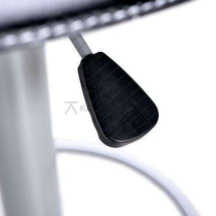 Kursi Bar Ergotec tipe 026B untuk ruang santai dan kantor, tersedia di Kantorku.