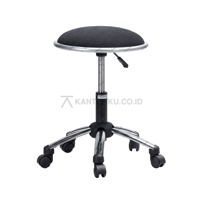 Kursi Bar Ergotec 101TS dengan hidrolik dan kaki chrome – tersedia di Kantorku.