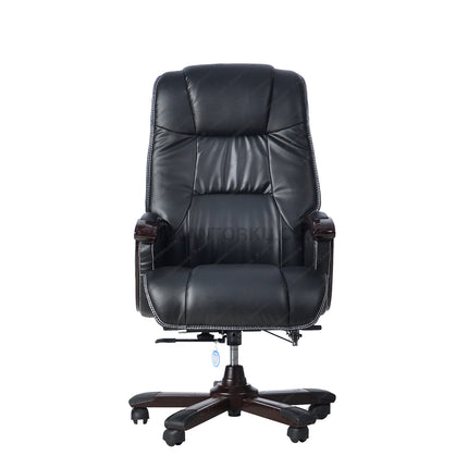 Kursi Direktur Harold Asmund dengan desain klasik elegan – Kantorku