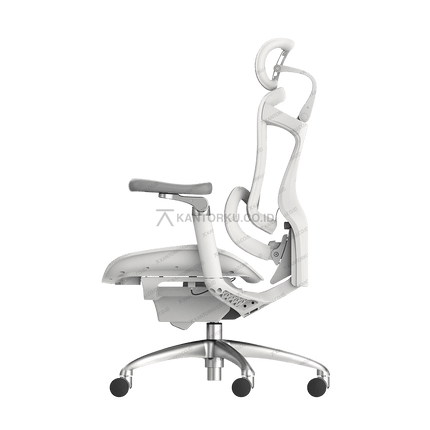 Kursi ergonomis putih Sihoo untuk ruang kerja dan home office – Tersedia di Kantorku.