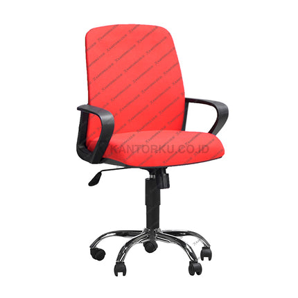 Red office chair with black armrests and base on a white background Kursi Kantor ergonomis cocok digunakan sebagai kursi rapat, kursi pimpinan, kursi direktur, kursi manajer, kursi eselon, kursi eksekutif. desain elegan harga ramah di kantong - Savello - KANTORKU
