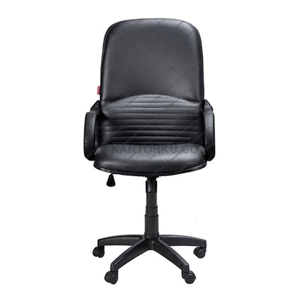 Black office chair on a white background Kursi kerja Chairman camaro EC700