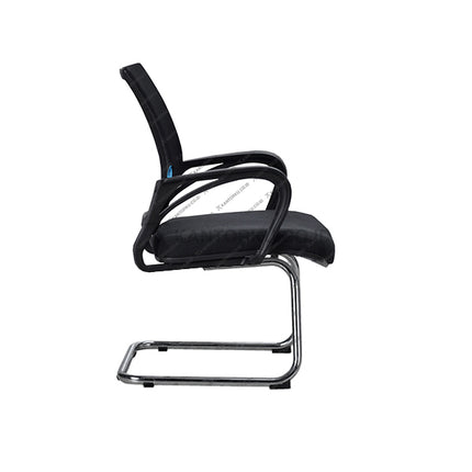 Tampilan modern & profesional dengan kursi kantor Casova III CR hitam kaki chrome – KANTORKU.