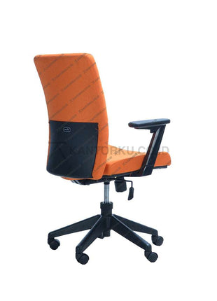 Kursi Kerja ergonomis kursi Manajer desain Minimalis berwarna ORANGE dengan sandaran dan roda - SAVELLO COMBI - KANTORKU
Kursi kerja ergonomis dengan desain modern