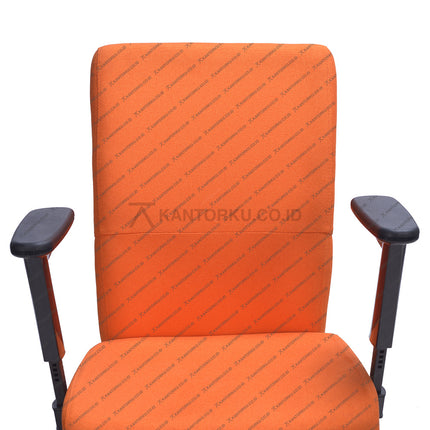 Kursi Kerja ergonomis kursi Manajer desain Minimalis berwarna ORANGE dengan sandaran dan roda - SAVELLO COMBI - KANTORKU