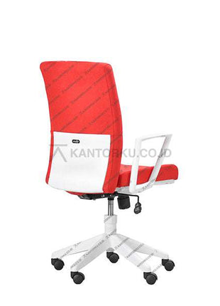 Red and white office chair on a white background - Kursi Kantor ergonomis cocok digunakan sebagai kursi rapat, kursi pimpinan, kursi direktur, kursi manajer, kursi eselon, maupun kursi eksekutif. Dengan desain elegan dan harga yang sangat ramah di kantong - SAVELLO COMBI PRO - KANTORKU