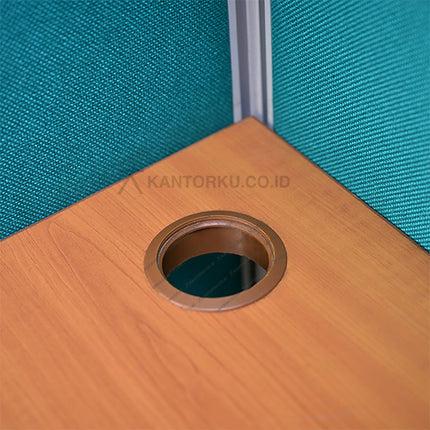 Uno office desk partisi modern dengan rangka kokoh dan desain stylish tersedia di Kantorku