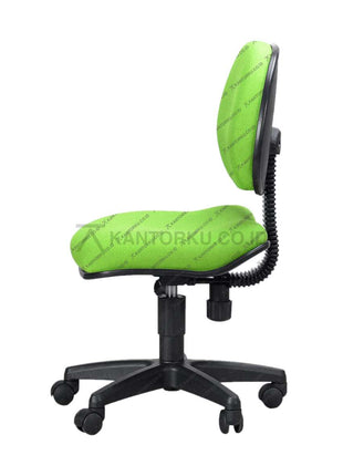 Kursi Savello Staff kokoh dan ringan dengan desain modern dan profesional Kantorku