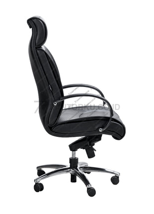 Kursi direktur Savello modern dengan sandaran ergonomis dan armrest nyaman Kantorkudotcodotid