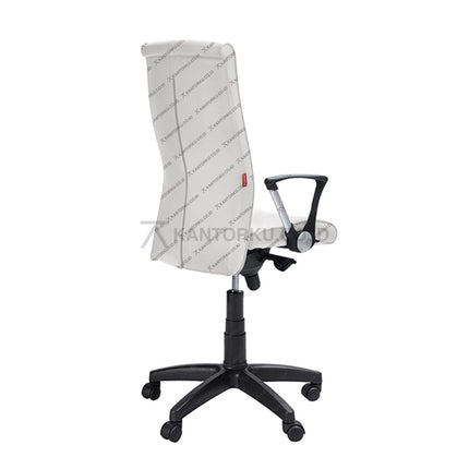 Mengutamakan estetika desain, ergonomi, dan kualitas kursi, Chairman hadir untuk memberikan kenyamanan bagi penggunanya. Fasilitas produksi modern yang berlokasi di Jakarta telah menghasilkan ratusan desain unik guna memenuhi kebutuhan pasar yang beragam. kursi kantor berkualitas dengan garansi 2 tahun*. best seller kursi kantor chairman FLEK EC10 ada di kantorku