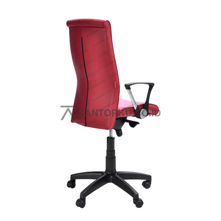 kursi kantor elegan dengan sandaran tinggi dan tampilan profesional — kantorku