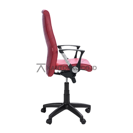 kursi kerja ergonomis dengan desain klasik dan kenyamanan maksimal — kantorkudotcodotid