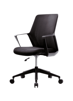 Kursi kantor FLO Chair versi hitam elegan dan nyaman dari FIRM. Tersedia di Kantorku.co.id.