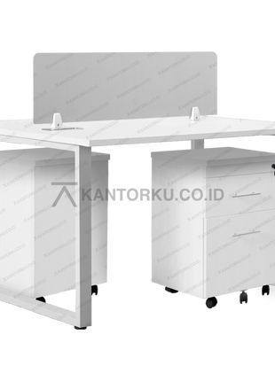 Meja kerja produktif dengan rangka besi persegi kuat — kantorkudotcodotid