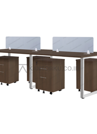 Set meja kantor dengan partisi panel tengah untuk privasi — kantorku