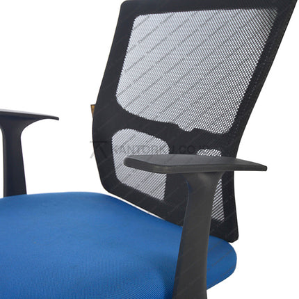 Kursi kantor minimalis sandaran jaring dengan kaki aluminium dan roda desain modern Minimalis - KANTORKU