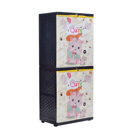 Lemari plastik Sinbak 4 susun motif Hamster dengan sistem central lock - Tersedia di Kantorku