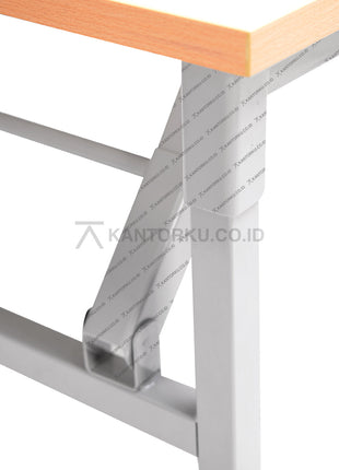 Ichiko ICT 22 A meja modern dengan kaki kokoh warna natural — kantorku