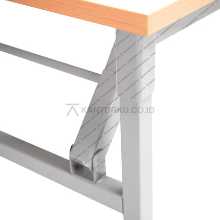 Ichiko ICT 22 A meja modern dengan kaki kokoh warna natural — kantorku