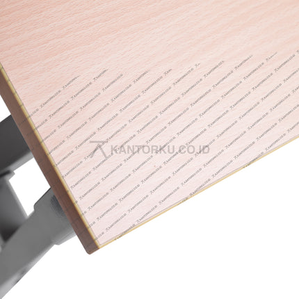 Meja kantor Ichiko ICT 22 A elegan praktis desain minimalis — kantorku.co.id