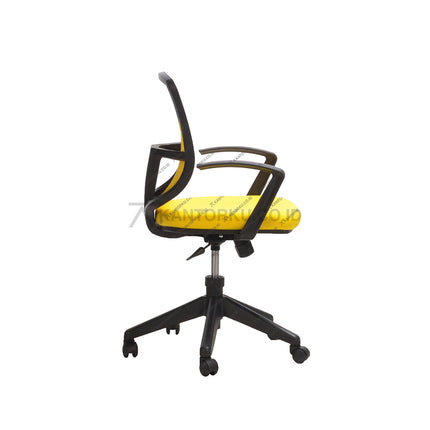 Kursi kantor Savello swivel chair dengan nylon footbase kokoh dan tampilan elegan Kantorku