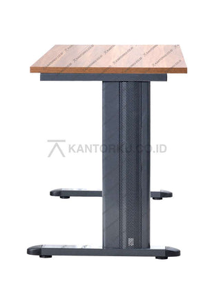 Meja kerja Ergotec dengan bahan berkualitas dan desain yang mudah disesuaikan Kantorku.co.id