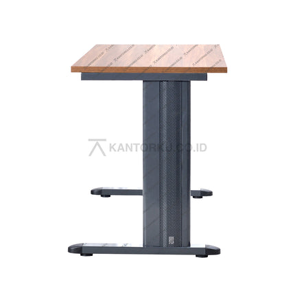 Meja kerja Ergotec dengan bahan berkualitas dan desain yang mudah disesuaikan Kantorku.co.id