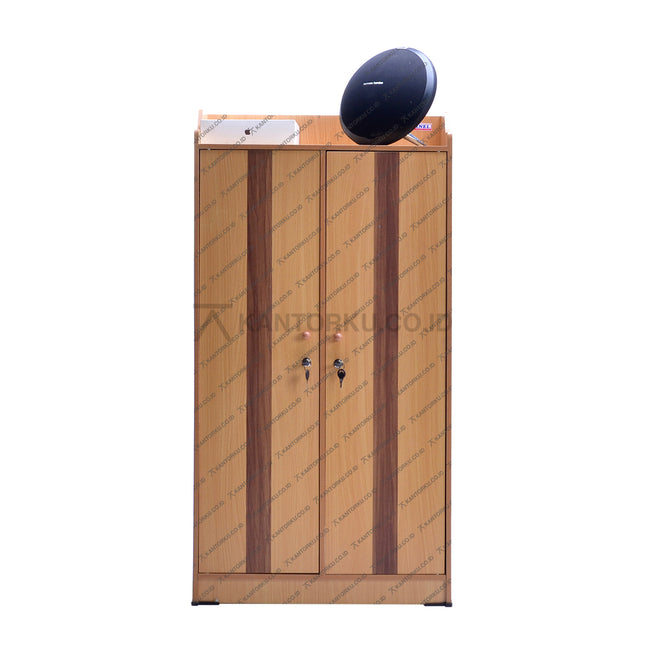 Lemari pakaian Big Panel LA413 2 pintu elegan dengan gantungan dan rak kantorku.co.id