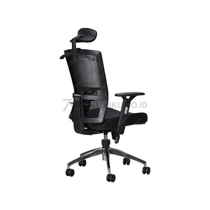 Kursi Savello Legacy HT1A bergaya modern dengan sandaran tangan ergonomis dan kaki aluminium tahan lama, menciptakan suasana kerja elegan di kantorku.co.id.