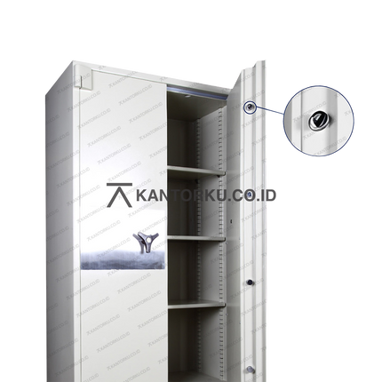 brankas baja tebal dengan bolt berdiameter 25 mm — kantorkudotcodotid