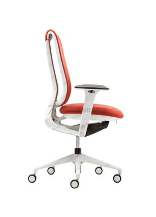 FIRM LIBRA ergonomic office chair dengan dukungan postur otomatis. Tersedia di Kantorku.co.id