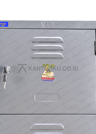 Lemari besi VIP V-405 multifungsi ada di kantorkudotcodotid