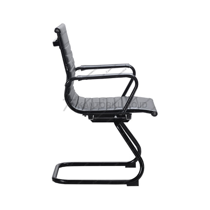 Kursi LX 807U Black dari Ergotec menghadirkan kenyamanan dan kestabilan maksimal untuk ruang kerja Kantorkudotcodotid