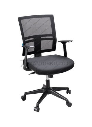 Kursi kantor Malta I dengan sandaran lengan yang mendukung kenyamanan kerja – temukan di kantorku.co.id.