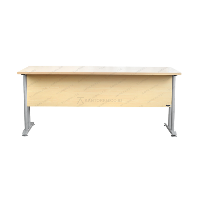 Meja kantor eksekutif modern dengan modesty panel dan kaki besi T Tersedia di Kantorku