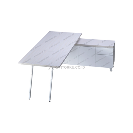 Meja kantor minimalis GM OP dengan kombinasi warna maple dan putih – kantorku.co.id
