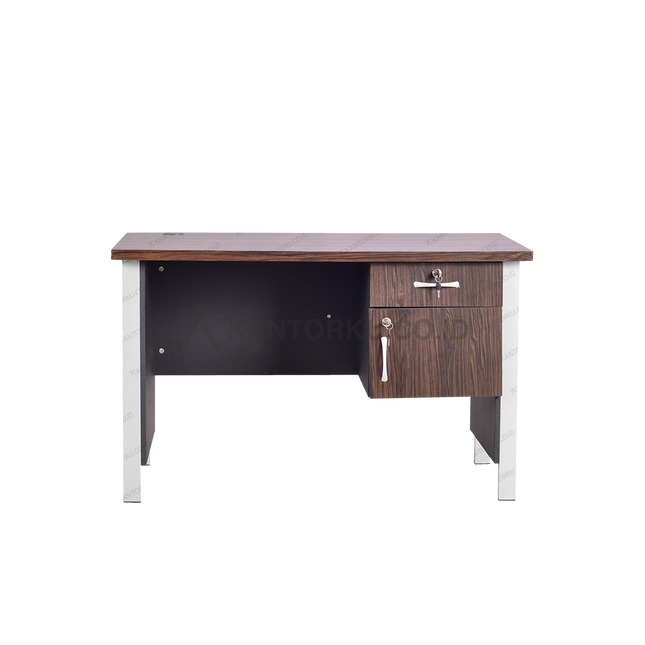 Meja kantor VIP MM 501 minimalis elegan tersedia di Kantorku