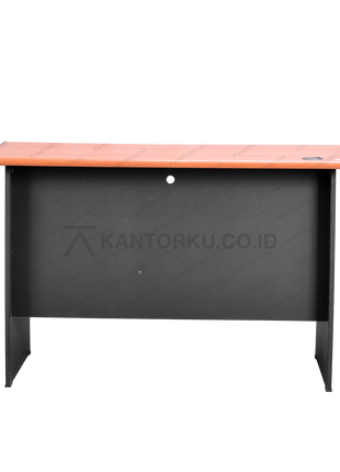 Meja VIP MV 501 A dengan rangka besi anti karat ada di kantorkudotcodotid