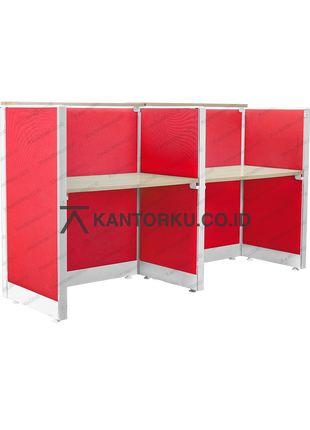 Meja partisi 2-way dengan panel fabric dan ambalan finishing natural – kantorku