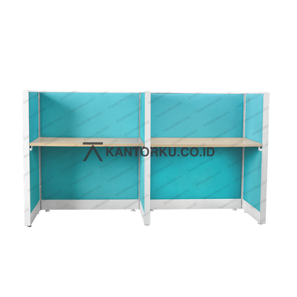 Partisi kantor 2-way dengan meja beech natural dan desain modern – kantorkudotcodotid