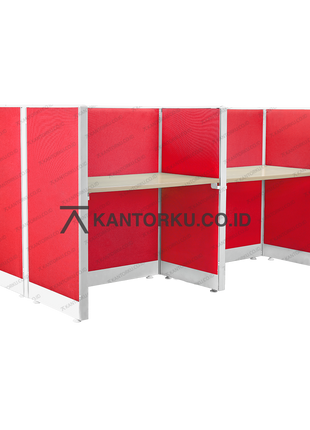 Workstation berpanel kain untuk empat orang dengan suasana kerja modern – kantorku