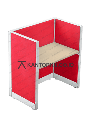 Desk Evolux dengan panel privasi dan ambalan penyimpanan — kantorkudotcodotid