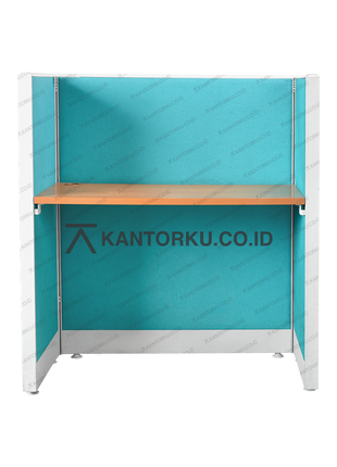 Meja kantor Evolux dengan rangka kokoh dan ambalan penyimpanan — kantorkudotcodotid
