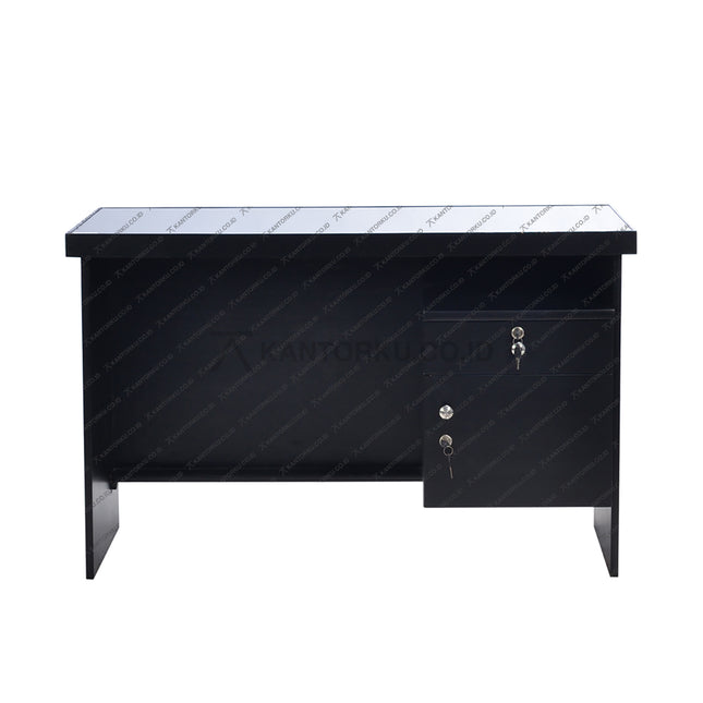 Meja kerja OLC Mawar 1/2 biro kayu natural dengan pintu dan laci berkunci — kantorku.