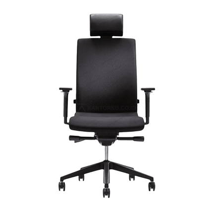 Kursi kerja FIRM dengan sandaran kepala dan 3D adjustable armrest ergonomis. Tersedia di Kantorku.