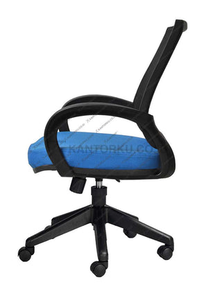 Kursi Kantor Ergonomis - Kursi Kerja desain Minimalis - Kursi Staff - Kursi Karyawan - kursi dengan roda , dengan sandaran lengan, dan hidrolik  - kursi desain elegan harga ramah di kantong - Savello - KANTORKU