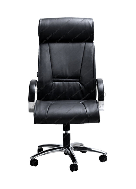 Kursi Direktur Savello Onyx dengan sandaran tinggi dan kaki aluminium chrome, menghadirkan kemewahan dan kenyamanan di ruang kerja profesional Kantorku.