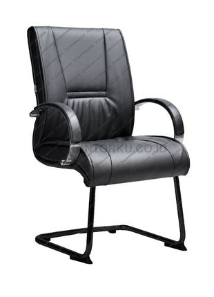 Kursi rapat Savello dengan desain ergonomis dan kaki cantilever chrome, mencerminkan inovasi dan kemajuan perusahaan di kantorku.co.id.